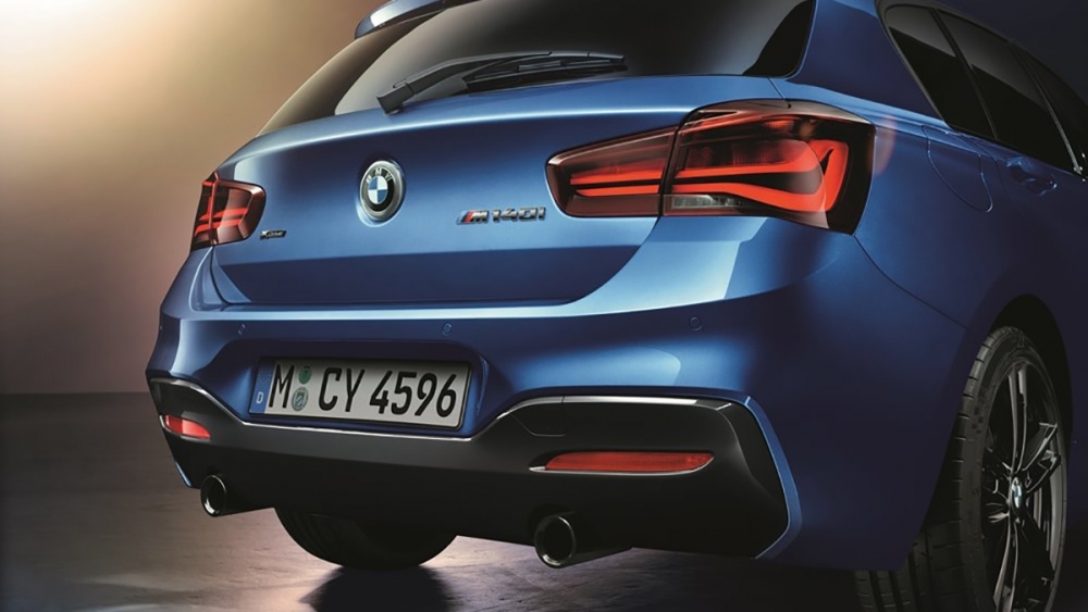 2019 BMW 1-Series M140i Shadow Edition