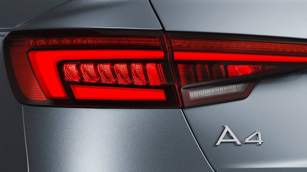 Audi_A4 Sedan_30 TFSI Luxury