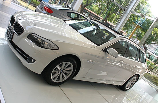 2012 BMW 5-Series Touring 520d