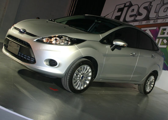 2013 Ford Fiesta 4D 1.6 Powershift時尚版