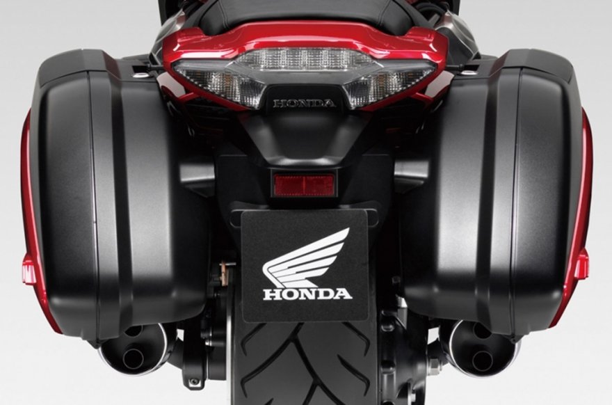 Honda_CTX_1300