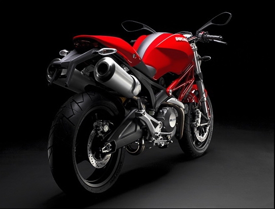 Ducati_Monster_696