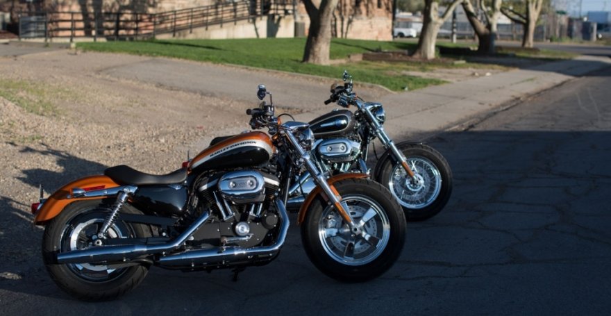 Harley-Davidson_Sportster_1200 Custom Limited A