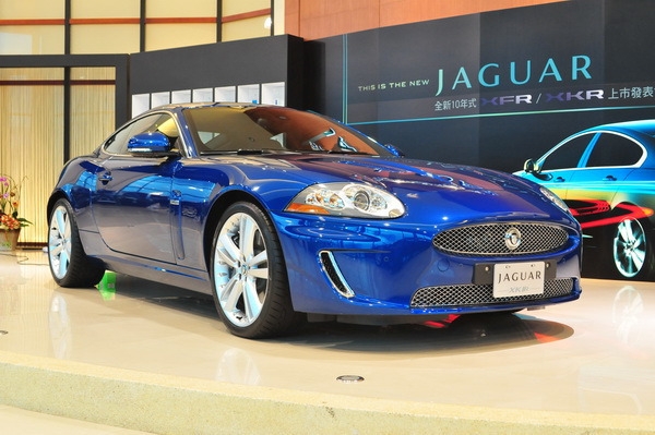 Jaguar_XK_R 5.0 V8