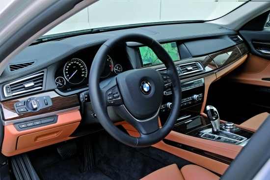 BMW_7-Series_730Li