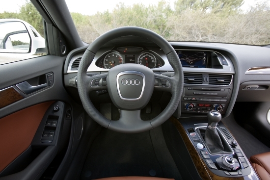 Audi_A4 Sedan_2.0 TFSI