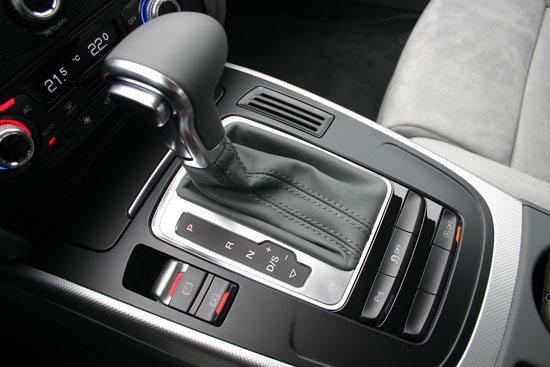 Audi_A4 Sedan_1.8 TFSI