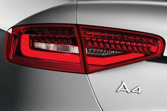 Audi_A4 Sedan_2.0 TDI