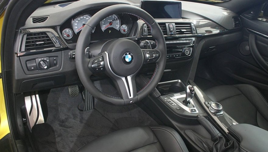 BMW_4-Series_M4自手排版