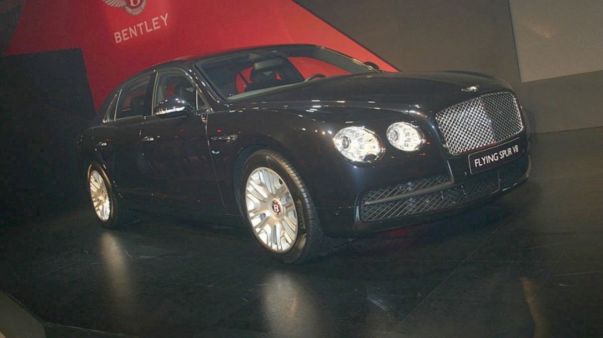 Bentley_Flying Spur_4.0 V8