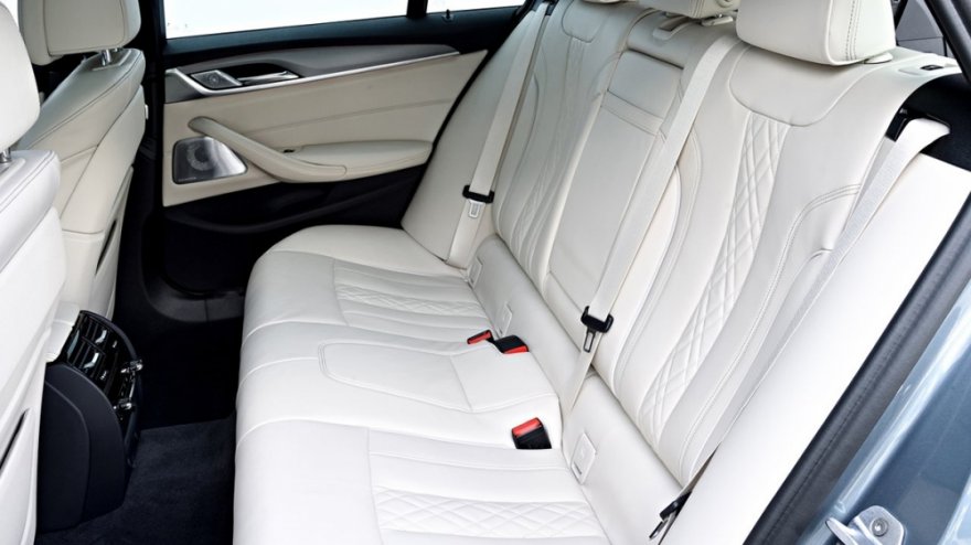 BMW_5-Series Touring_520d Luxury