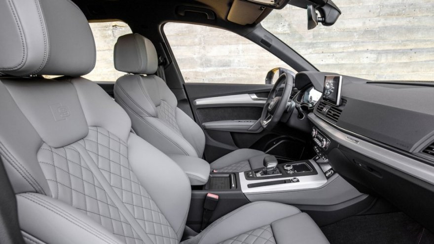 Audi_Q5(NEW)_45 TFSI quattro  Premium