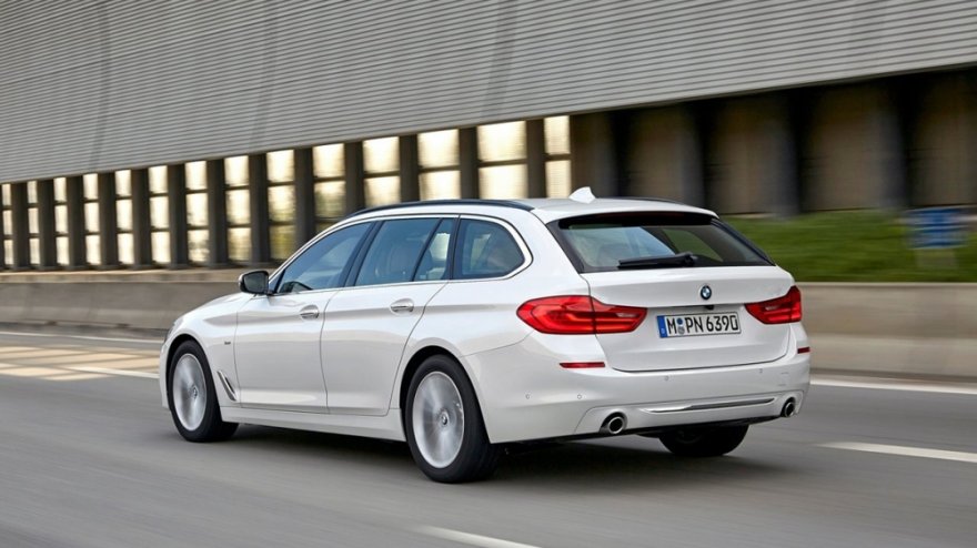 BMW_5-Series Touring_520i Luxury