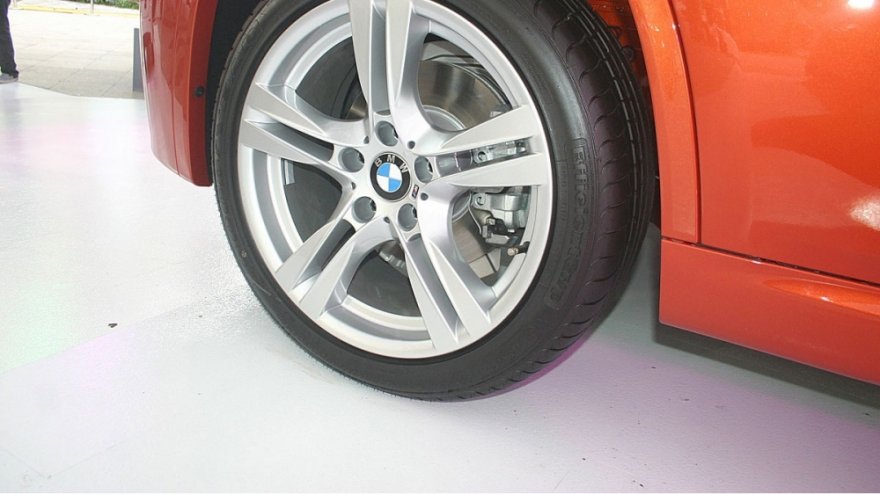 BMW_X1(NEW)_sDrive20i Sport Line