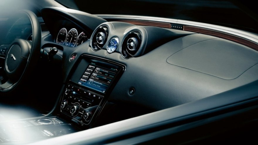 Jaguar_XJ_L V6 S/C  Premium Luxury