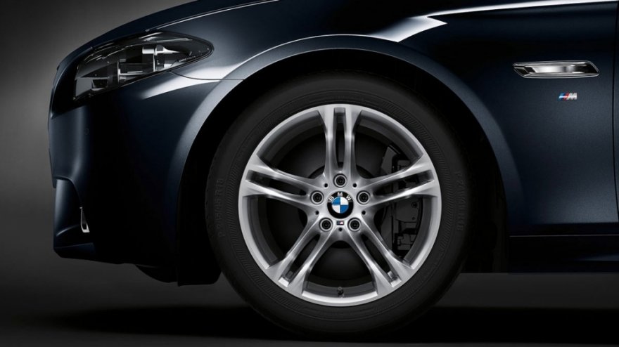 BMW_5-Series Sedan_528i M Sport Package