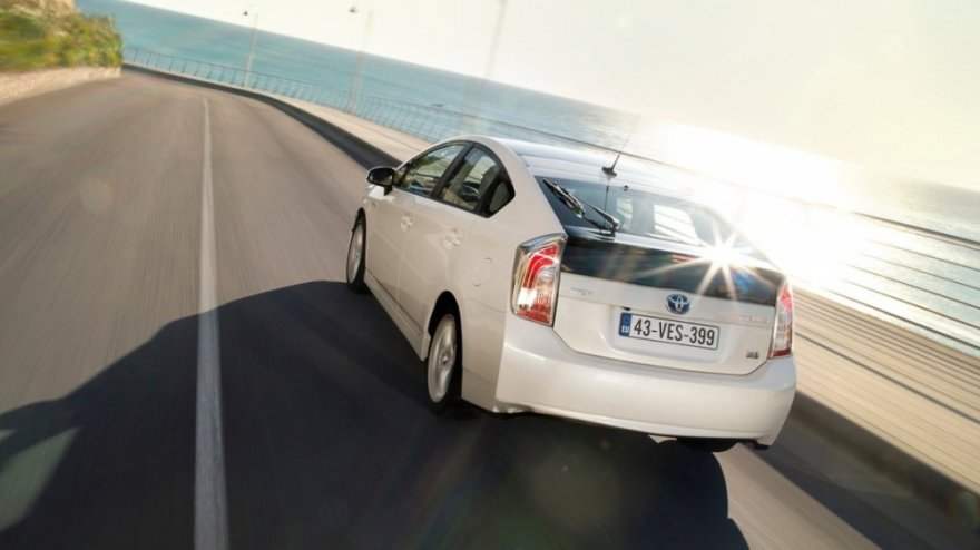 Toyota_Prius_1.8 G