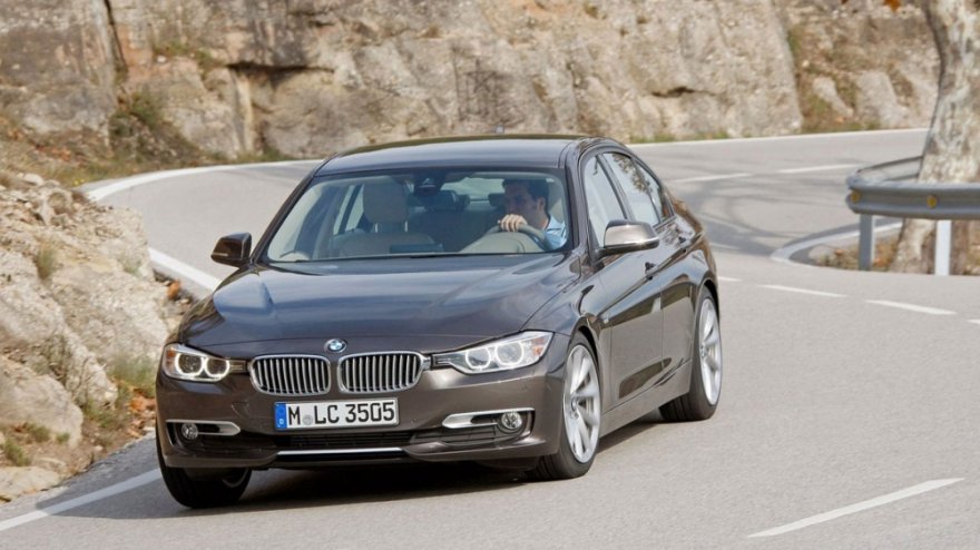 2015 BMW 3-Series Sedan 320d Luxury